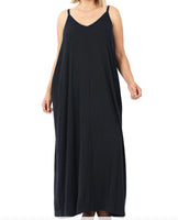 Curvy Maxi Black Dress